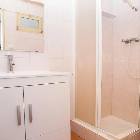 Akivillas Quiet Ii